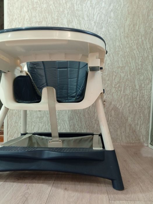 Детский столик для кормления