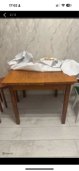 Обеденый стол выдвижной