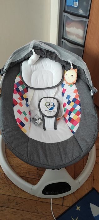 Leagăn electric multifuncțional