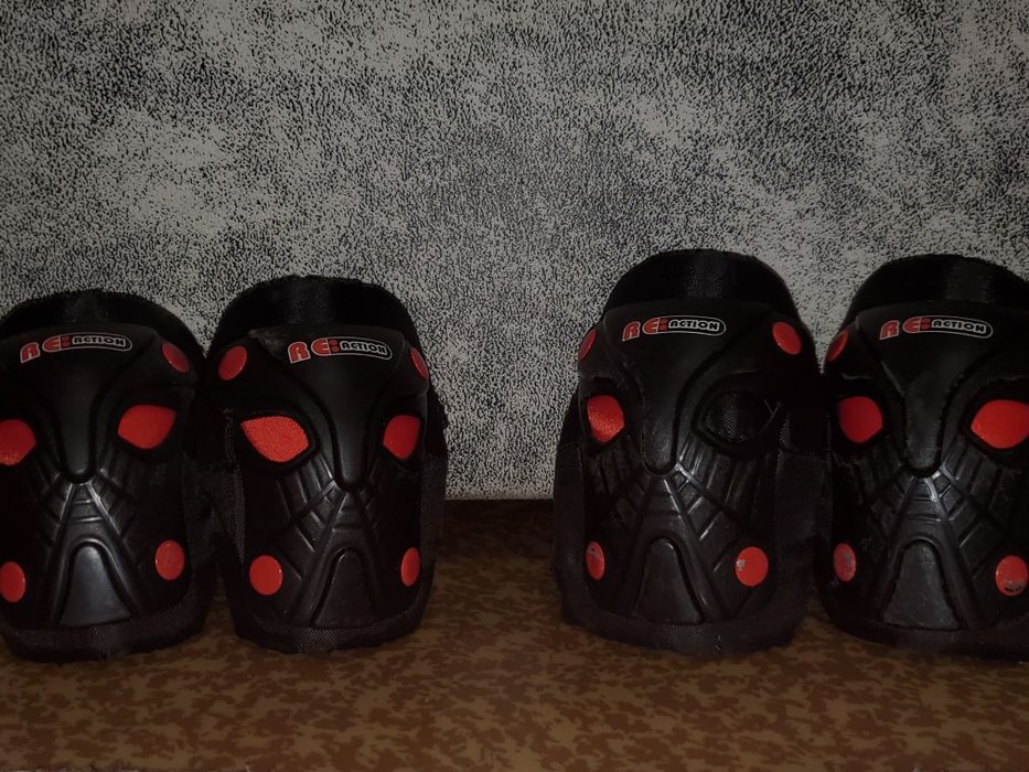 Роликовые коньки