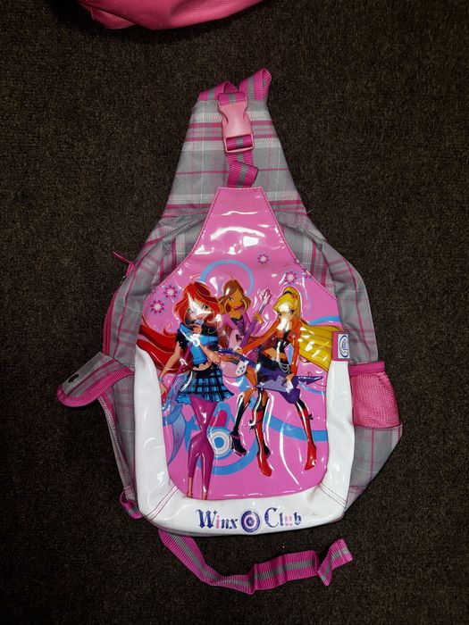 Рюкзаки школьные