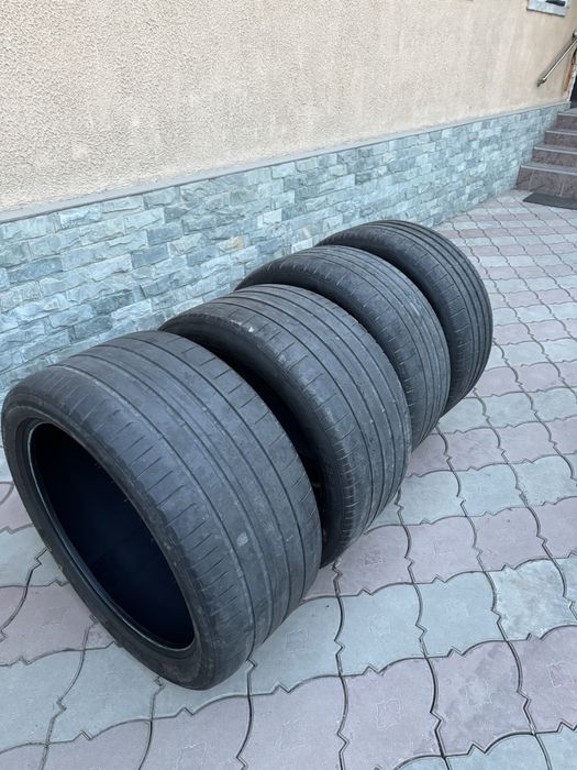 Pirelli p zero r22