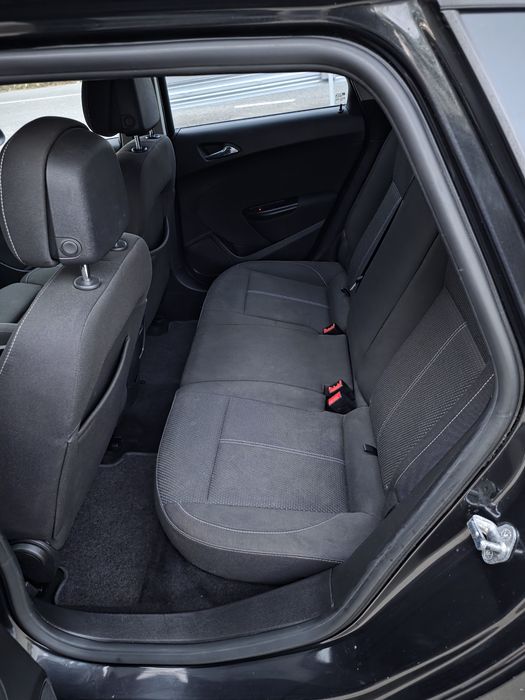 Opel Astra J  Sport Tourer - Impecabilă