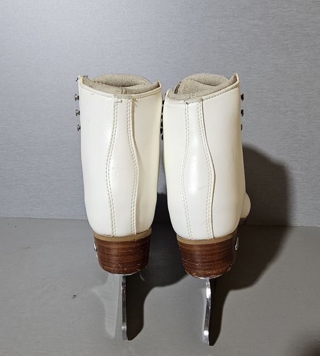 Patine 3010 gheata    patinaj artistic  Riedell  marime   33,5 ( 22   cm lungime interioara).
