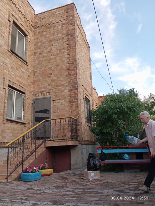 Сдам коттедж под офис Чубары