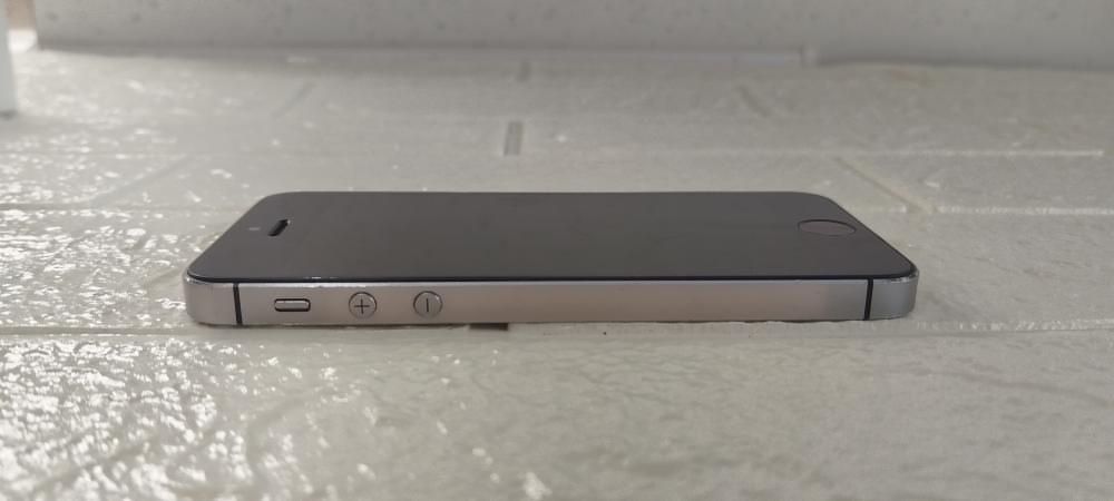 iPhone 5s,Space Gray,16GB