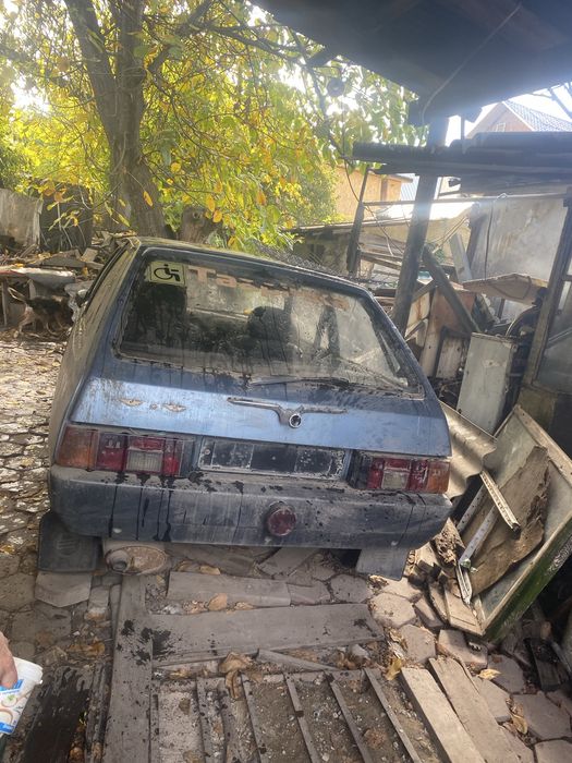 Продам ВАЗ 1111 на запчасти