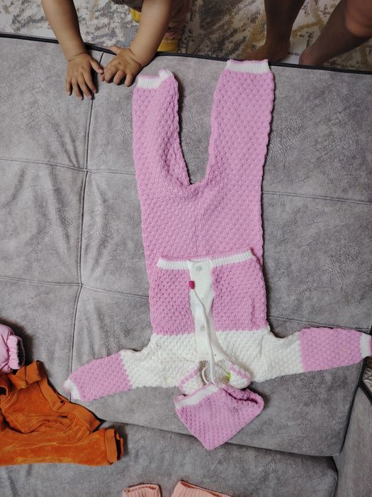 Продам до годика вещи