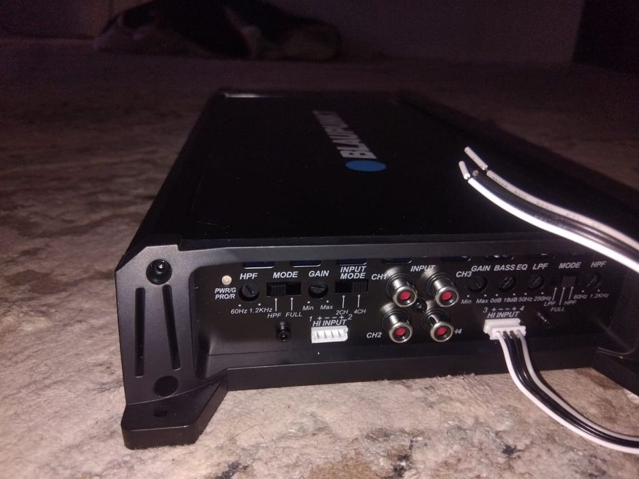 Автомобильный усилитель