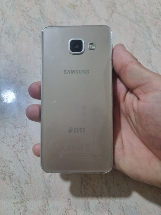 Samsung korpis temir tosh telefon