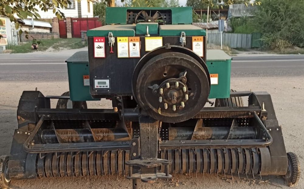 Пресс-подборщик тюковый LOVOL 9YF-2.2