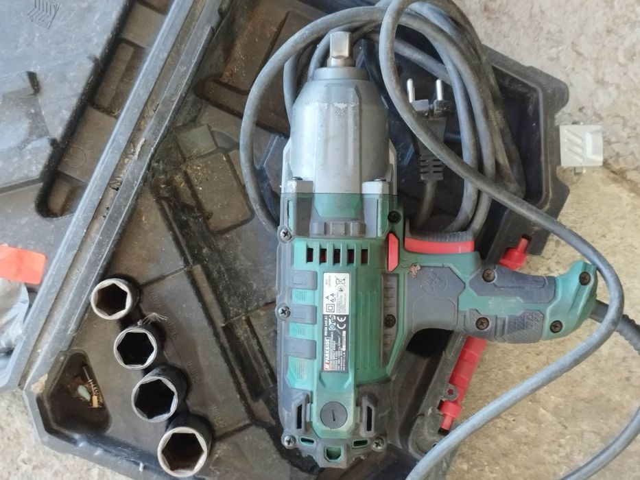 Електрически ударен гайковерт Parkside