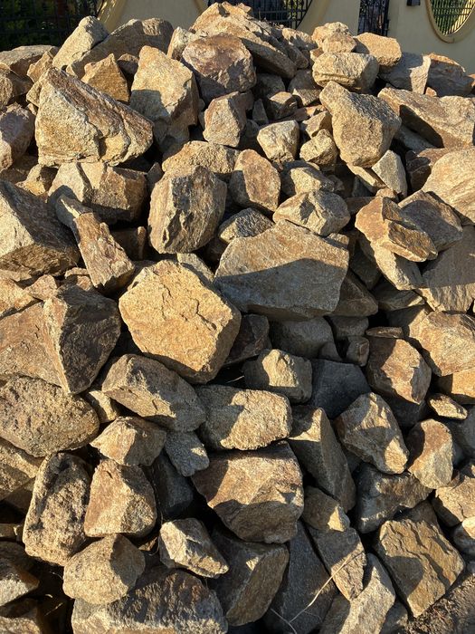 Vând piatră de codru, aprox. 20 tone