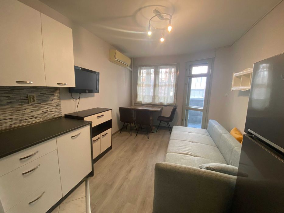 Двустаен под наем на бул. Черни връх