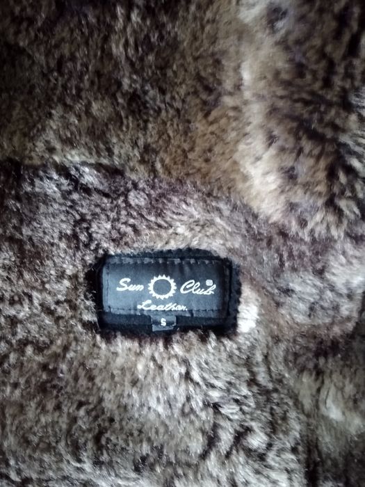 Продам срочно срочно. Дубленку.