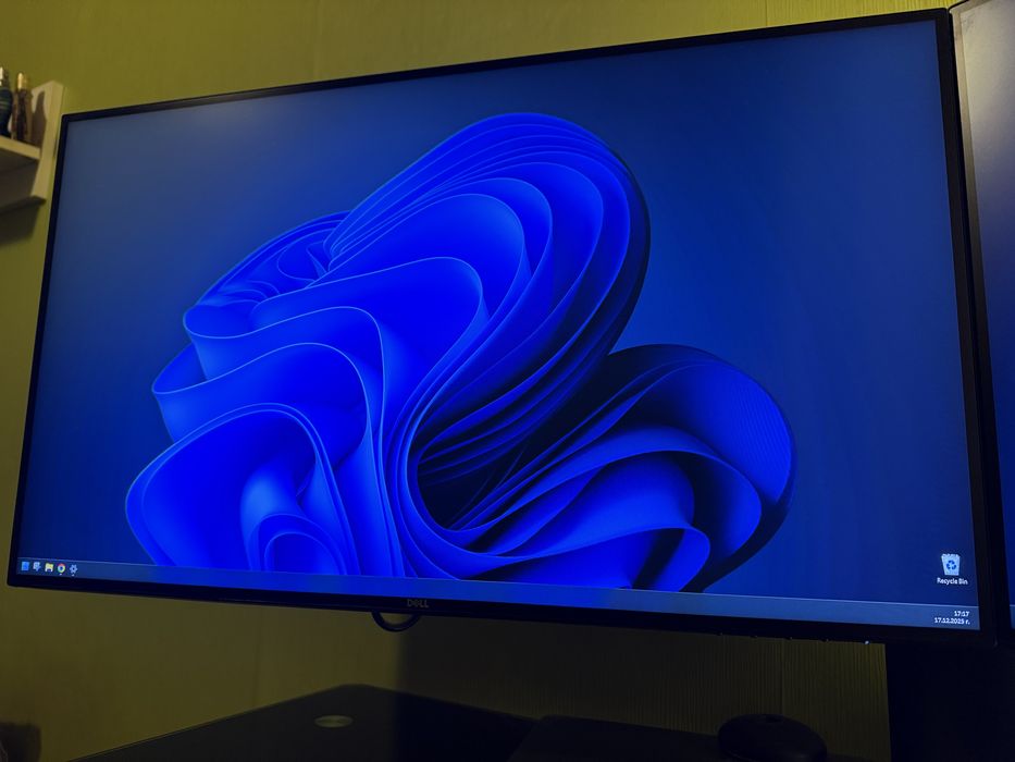 Dell ultrasharp 27 ' 1440p IPS QHD U2717D U2719D  Два монитора