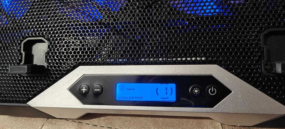 TopMate C11 Suport Laptop cu Răcire RGB – 6 Ventilatoare