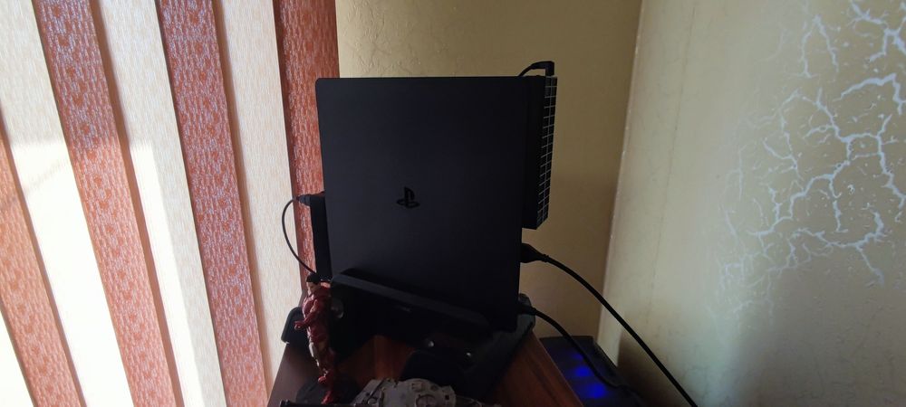 PS4 slim 1tb ssd и 12 игри