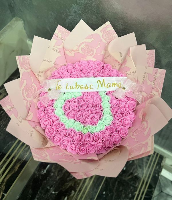 Buchete din spuma simple sau cu accesorii