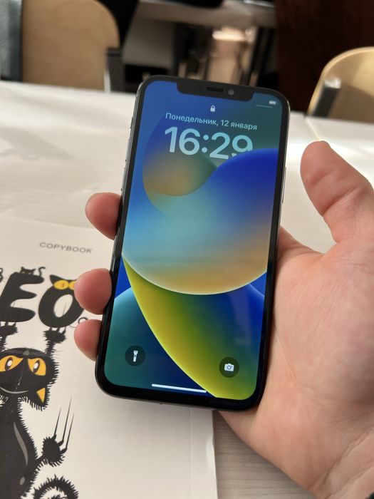 Продам АЙФОН 11 ПРО