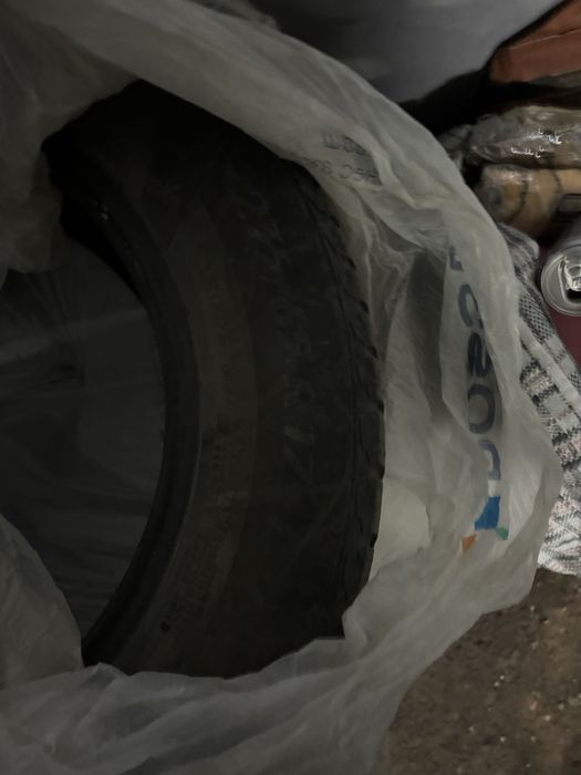 Продам Шины 235/65/17  по 15к