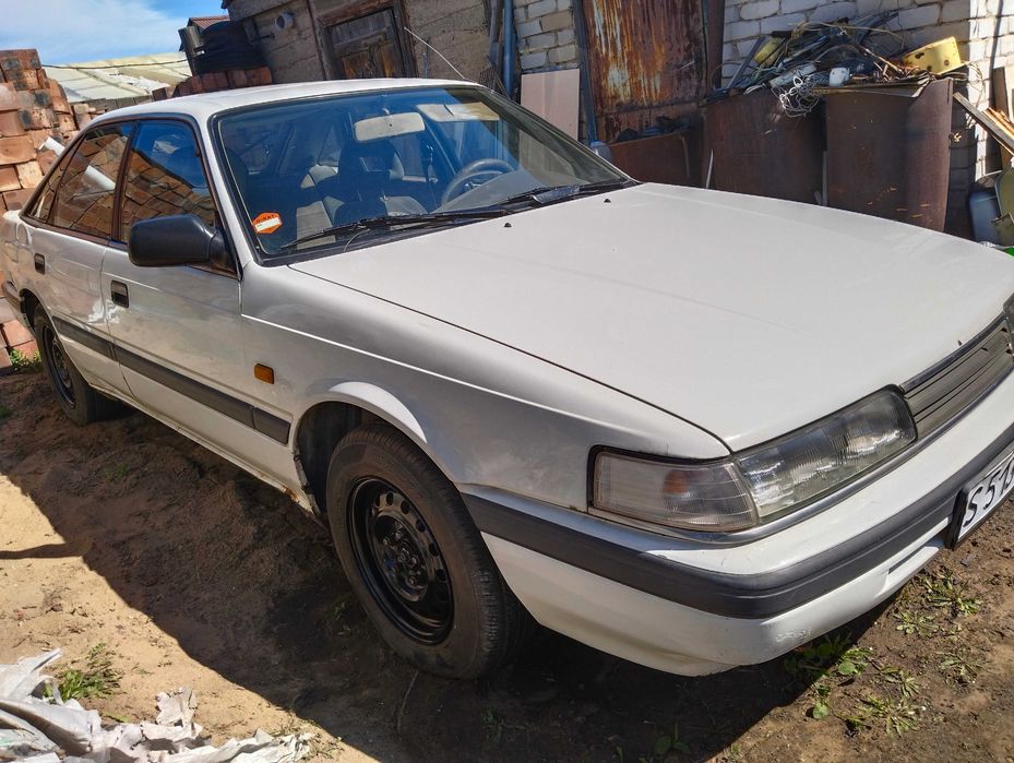Мазда 626 год 1989  объём 2200