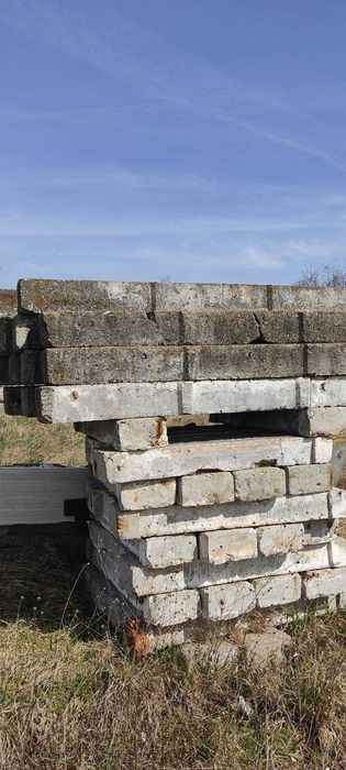 Бетонови скари два размера