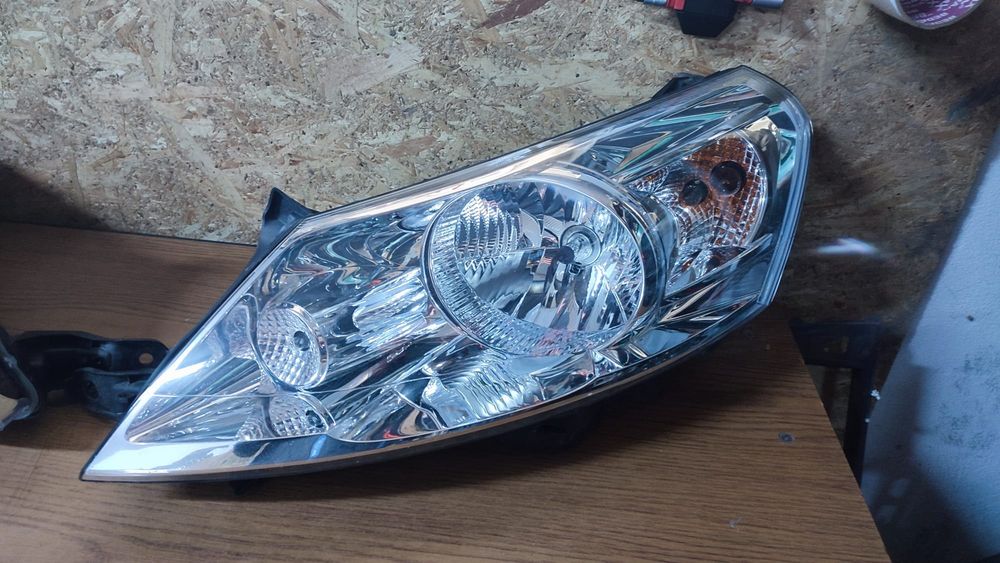 Far dreapta Fiat scudo, Citroen jumpy