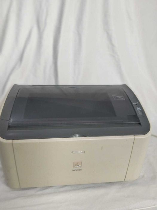 Компьютер, манитор, цветной принтер, простой принтер, клавиш мышка,