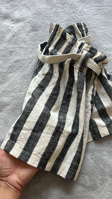 Къси панталони на райе