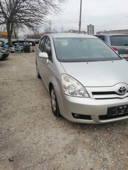 Toyota corolla verso 2.2D4D 100KW   2AD FTV FHV за части