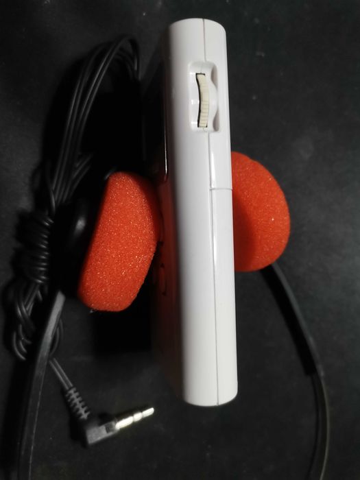 Radio buzunar Sangean DT-120 cu casti