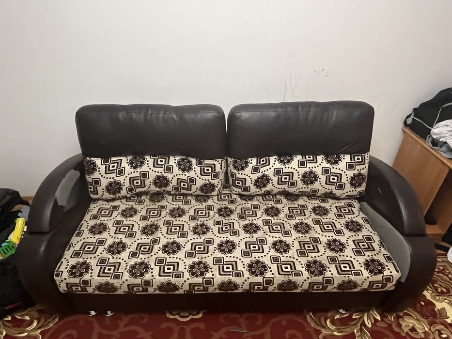 Диван, старый  торг есть