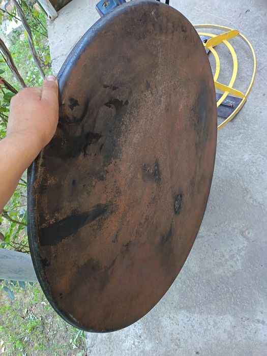 Beton tekislovchi "Vertolyot" mashinasi sotiladi