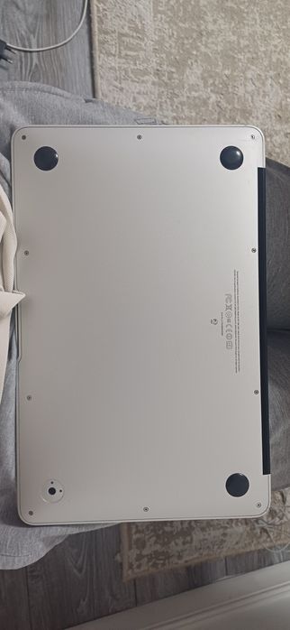 Macbook air 11 late 2010
