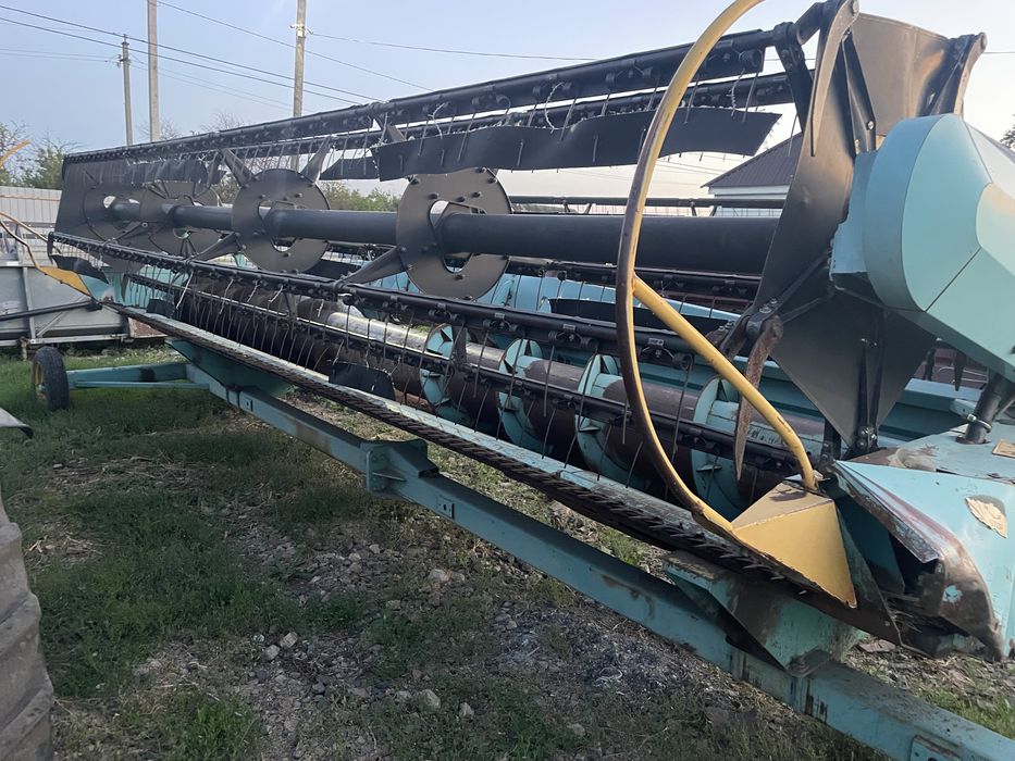 Продам комбайн Есиль-740