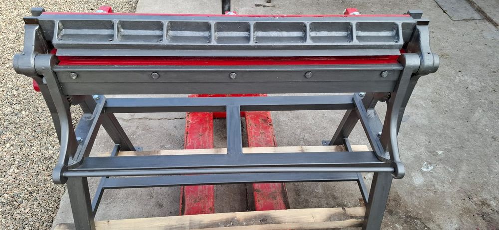 Vând mașină fălțuit, îndoit tablă!