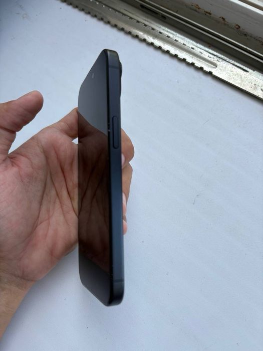 Продам Iphone 15 - 128 GB