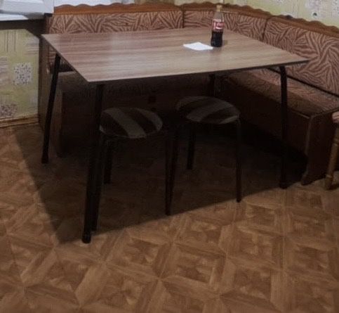 Продаю шифоньер-шкаф, матрас и стол