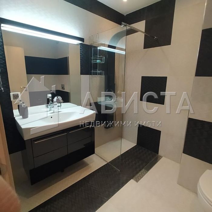 Дава се под наем Двустаен апартамент в София, Павлово - 90 кв.м за 765 € - Снимка #11