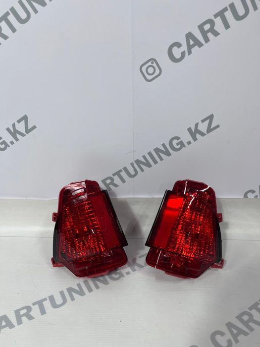 Катафоты на Lexus 570