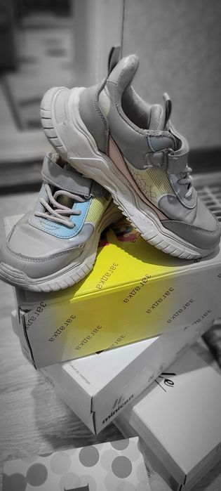 Продаётся детская обувь