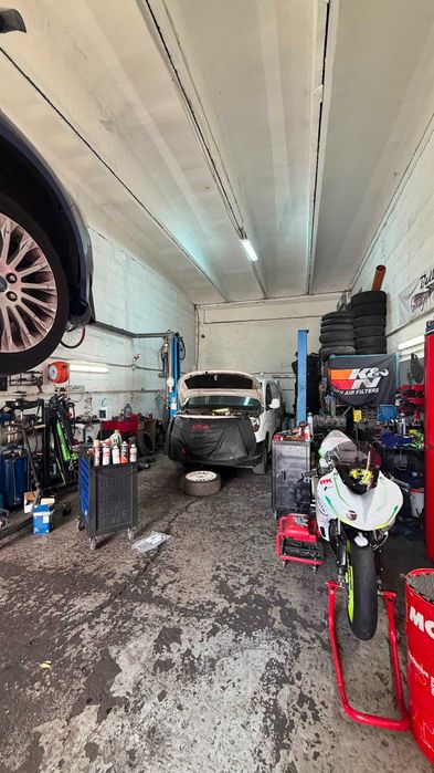 ÎNCHIRIEM SERVICE AUTO complet echipat gata de lucru
