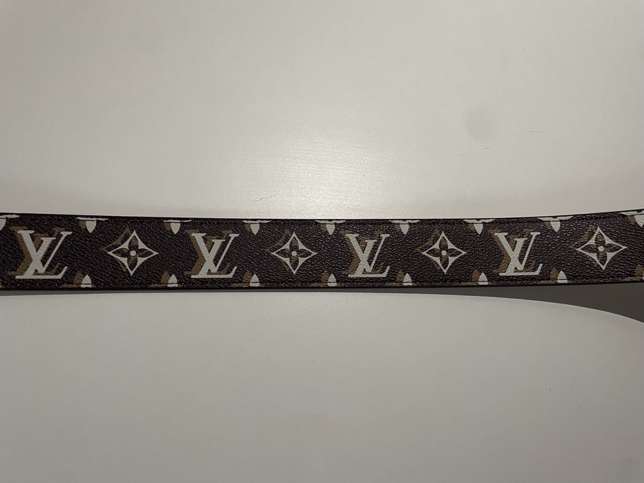 Curea Louis Vuitton Monogram Classic cu cataramă LV metalică