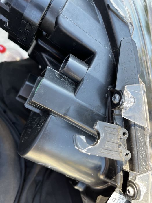 Ляв фар Toyota COROLLA 2024