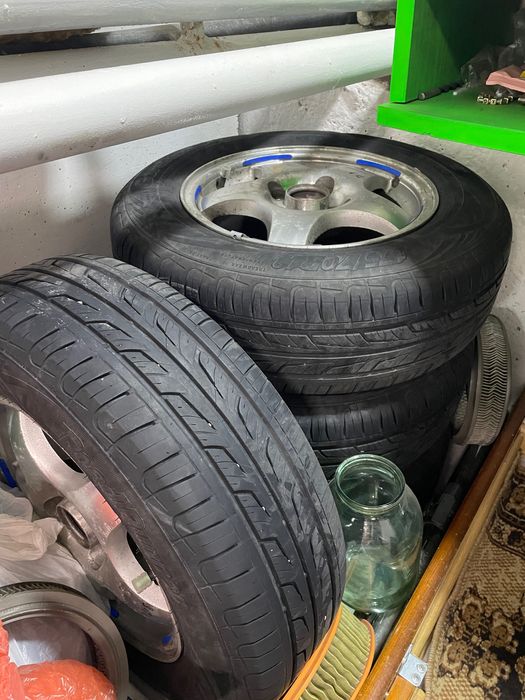 Продаю шины с дисками r13