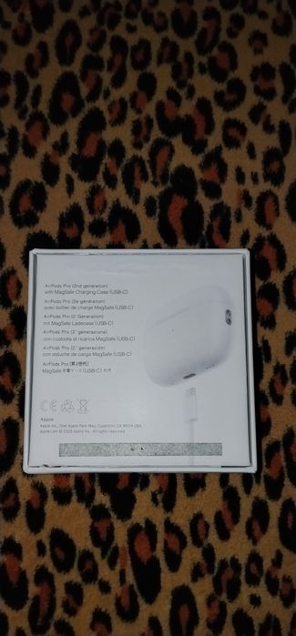 Airpods pro 2, desigilate pentru proba