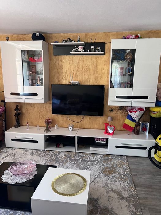 Vand coltar si mobila sufragerie
