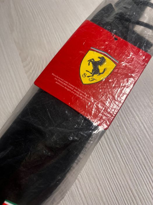Umbrela Ferrari originală (NOUĂ sigilată)