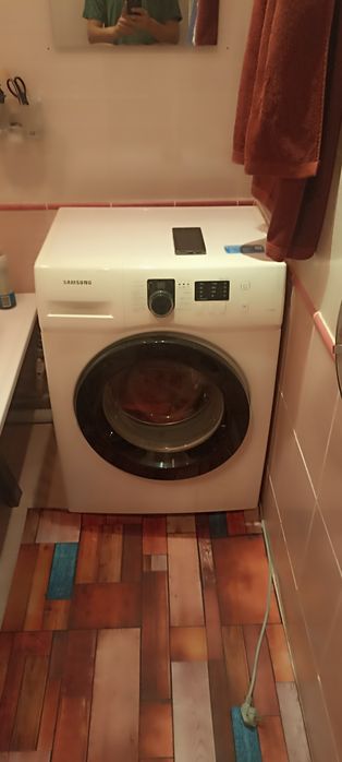 Продается стиральная машина Samsung